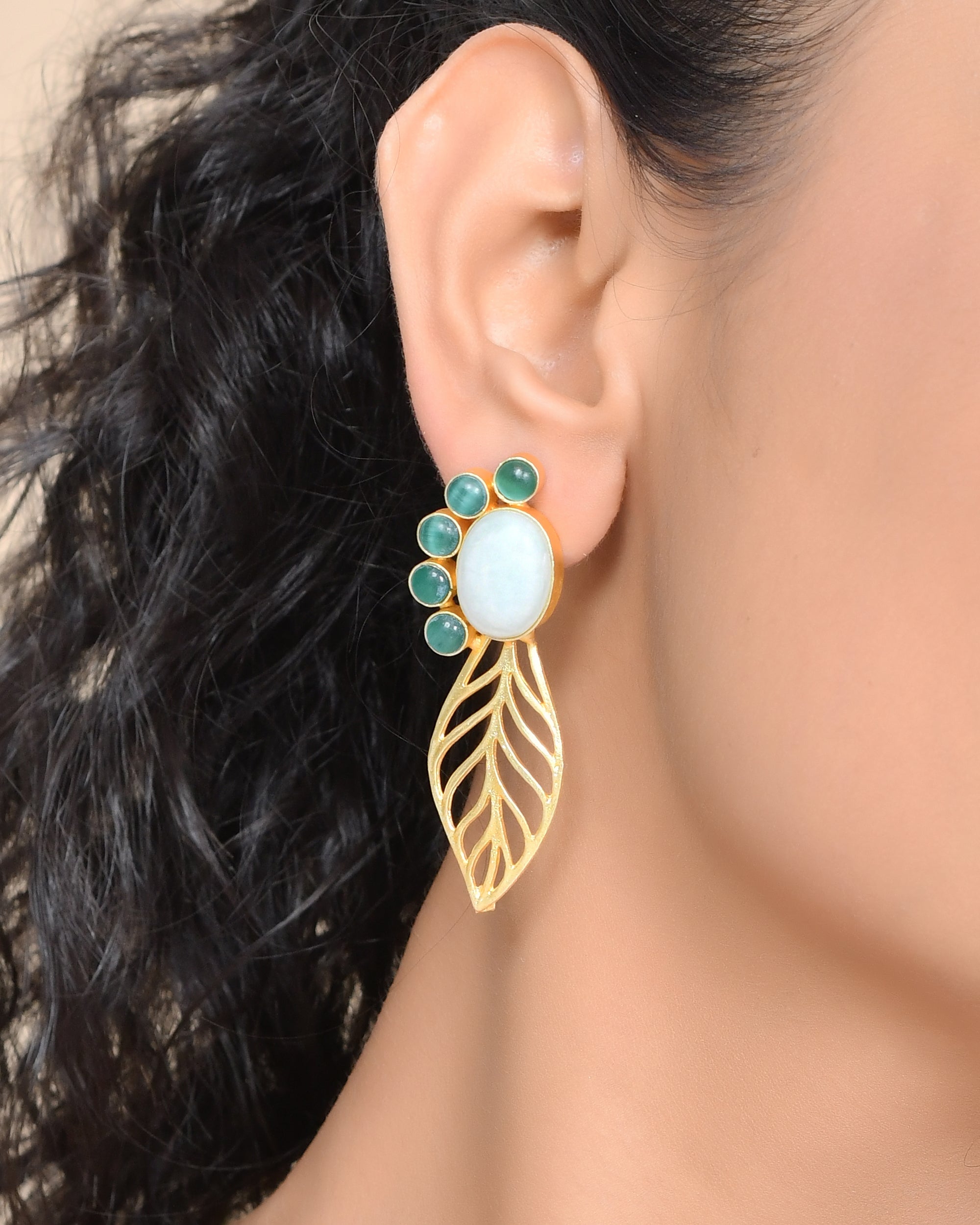 GREEN LEAF EARRING